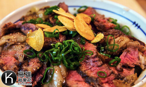 《初肉》安格斯沙朗牛排丼搭配黃金蒜片