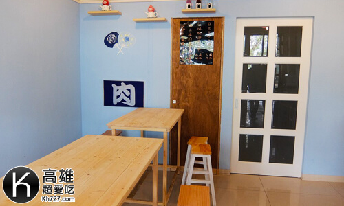 《初肉》簡單日式木頭裝潢