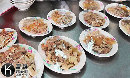 高雄橋頭《黃家肉燥飯》的綜合切盤