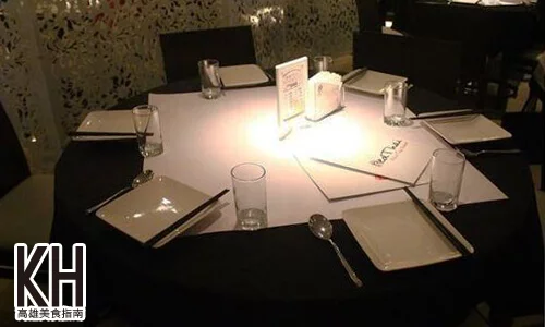 《紅舍》泰式料理的餐桌