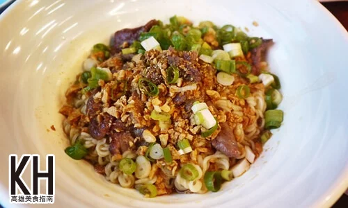 《港仔大佬》避風塘牛肉公仔麵