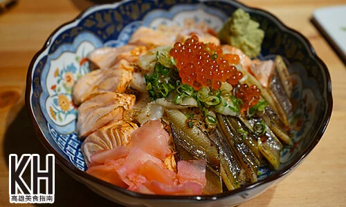 《風車驛站》炙燒鮭魚比目魚緣側拚日本星鰻丼飯