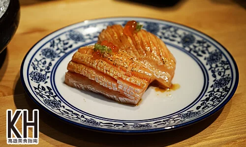 《風車驛站》炙燒鮭魚親子握壽司
