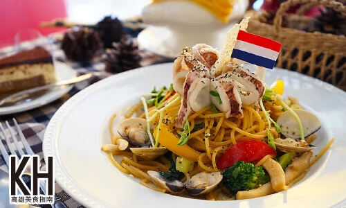 《拉斐爾廚坊》清炒小卷蛤蜊義大利麵