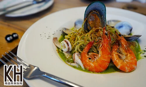 《Poppy Waffle》匈牙利海鮮青醬