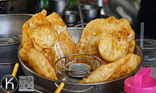 《羊角村炸彈蔥油餅》炸的金黃酥脆