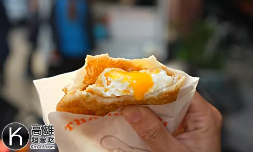 《羊角村炸彈蔥油餅》半熟蛋爆漿