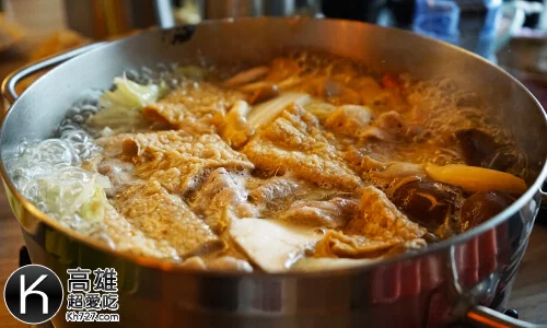 《汕頭泉成沙茶火鍋》招牌扁魚沙茶鍋底