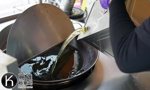 《黑妞鹹酥雞》每天換新油