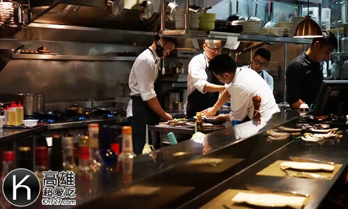 《A-STEAK》開放式廚房