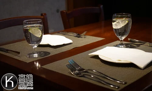 《A-STEAK》高級舒適用餐環境