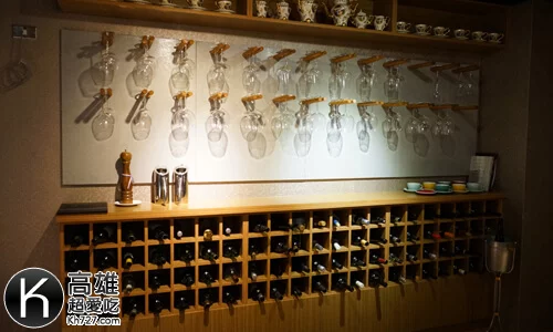 《A-STEAK》許多高級藏酒